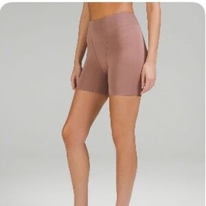 lululemon athletica Under Ease Twilight Rose Shortie